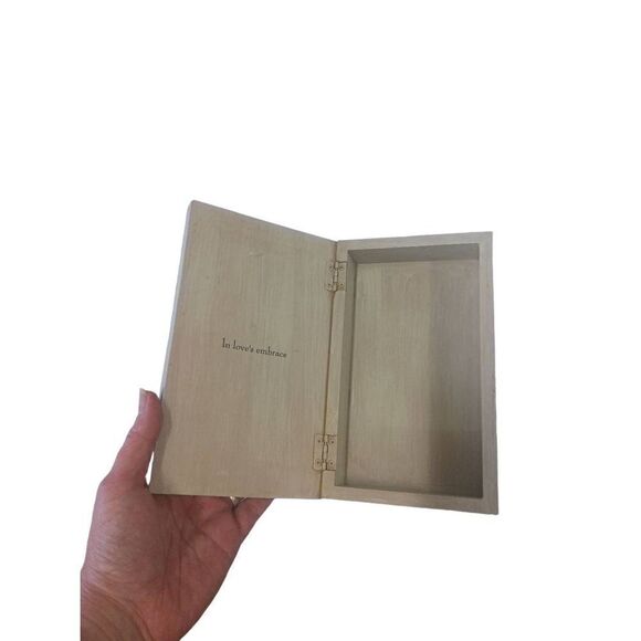 Willow tree box in loves embrace trinket box - Picture 3 of 3